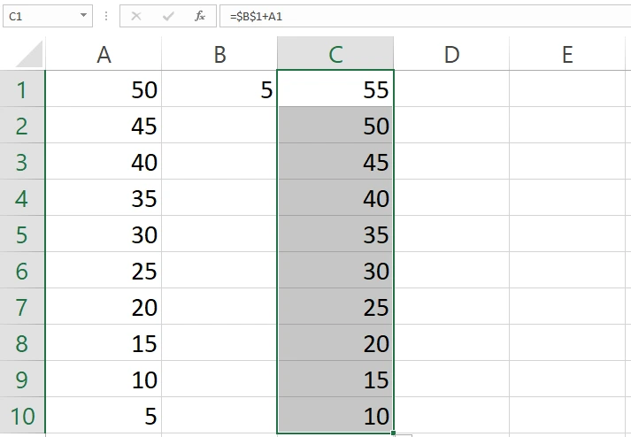 Hasil fungsi fill pada penjumlahan referensi absolute di Excel