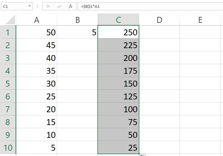 Hasil perkalian menggunakan fill pada sel C2:C10 di Excel