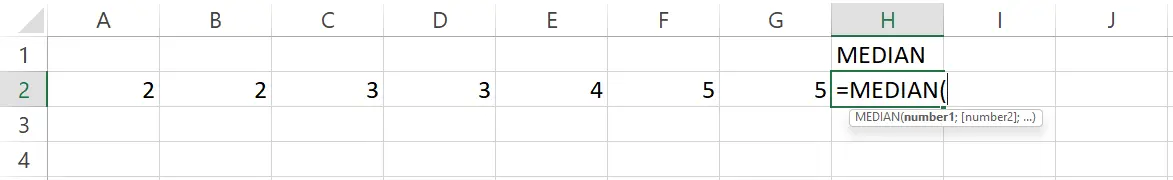Menuliskan rumus =MEDIAN pada sel H2 di Excel