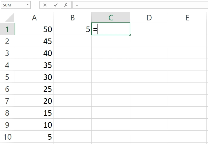 Memasukkan tanda sama dengan pada sel C1 untuk rumus perkalian Excel