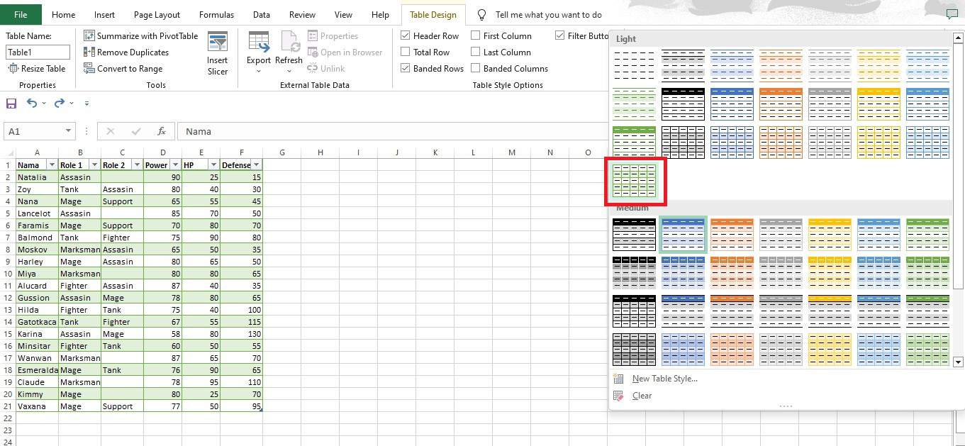 Memilih style tabel Light Green pada kategori Light di Excel