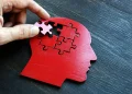 Aktivitas mental seumur hidup dikaitkan dengan risiko Alzheimer lebih rendah dan penurunan kognitif yang lebih lambat.